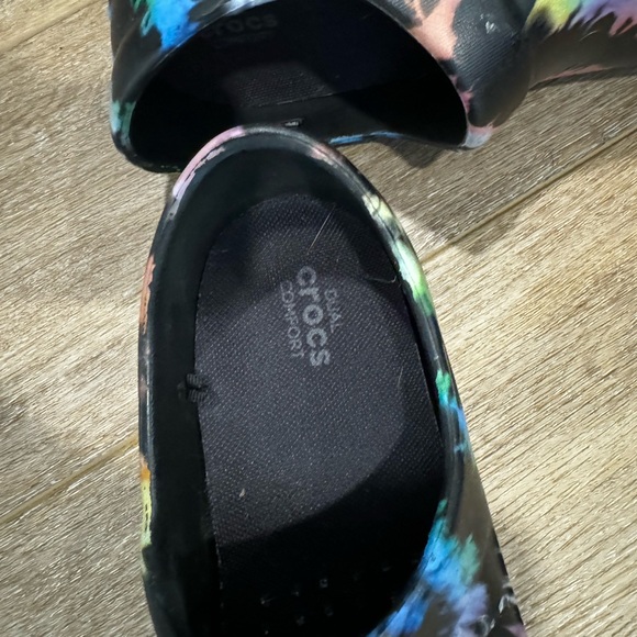 Women’s Crocs for work or play, nurses shoes - Picture 4 of 4